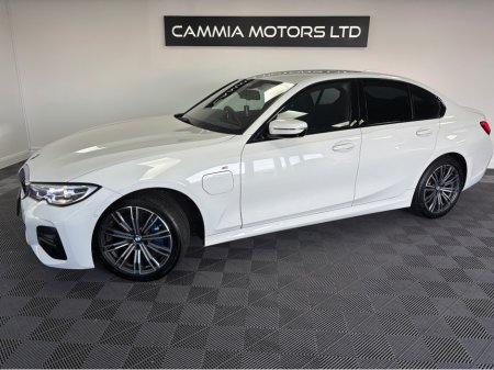 2020 BMW 3 Series *BMW 330e* *PETROL PLUG IN HYBRID* *LOW MILEAGE* *HEATED SEATS* *HEADS UP DISPLAY* *DIGITAL DASH* *REVERSE CAMERA* *LANE ASSIST* *BLIND SPOT ASSIST* *FULLY LOADED* *FINANCE AVAILABLE*