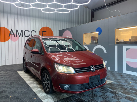 2016 Volkswagen Touran TSI HIGH LINE AUTOMATIC / 56k KMs / Reverse Camera, Cruise Control & More €17,950