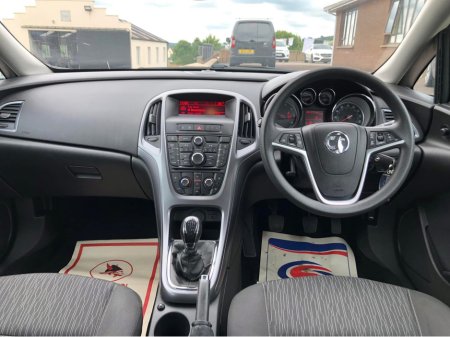 2015 Vauxhall Astra DESIGN CDTI ECOFLEX €7,500
