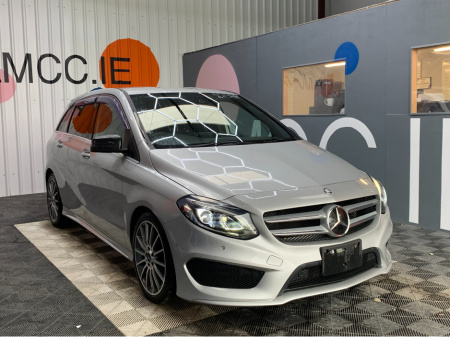2015 Mercedes-Benz B Class B180 SPORT / 57k KMs / Heated Leather, Reverse Camera & More