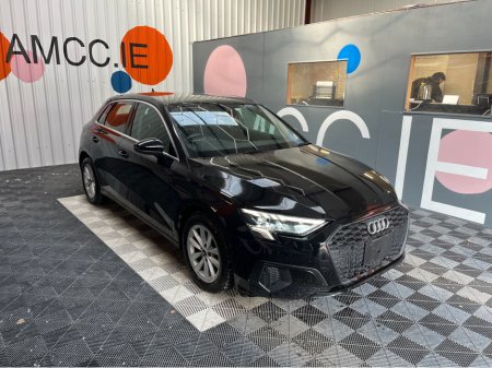 2023 Audi A3 Sportback 30 TFSI  / 15k KMs / Heated Seats, Reverse Camera & More