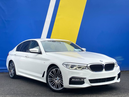 2018 BMW 5 Series 523d M-SPORT AUTO // FOUR-WHEEL-STEERING // HEADS-UP DISPLAY // HIGHLY SOUGHT-AFTER M-SPORT ALCANTARA SPORT SEATS