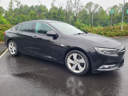 2017 Opel Insignia  €7,999
