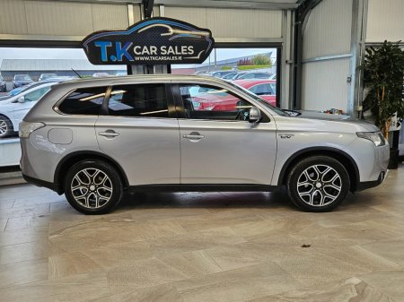 2016 Mitsubishi Outlander PHEV Intense+ €14,950
