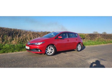 2016 Toyota Auris 1.4 D-4D (90) 5Dr Luna €8,500