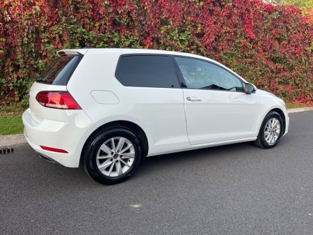2018 Volkswagen Golf  €7,999