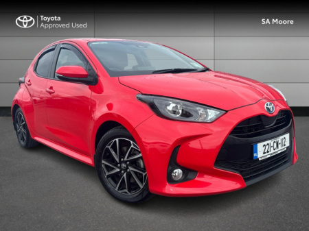 2022 Toyota Yaris HYBRID LUNA SPORT - FAB COLOUR