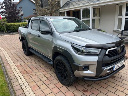 2023 Toyota Hilux INVINCIB X D-4D 4WD INVINCIBLE DCB