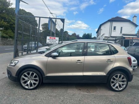 2015 Volkswagen Polo Cross AUTOMATIC €10,950
