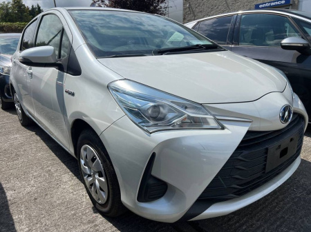 2018 Toyota Yaris 1.5 HYBRID AUTO // SERVICE HISTORY // CLIMATE CONTROL // LANE ASSIST €11,900