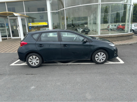 2014 Toyota Auris 1.4 D-4D ACTIVE S/S 90BHP €10,500