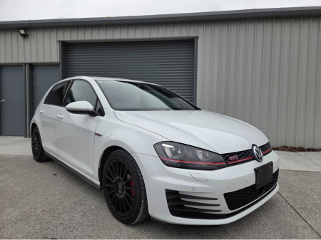 2014 Volkswagen Golf GTI Performance Pack €21,950