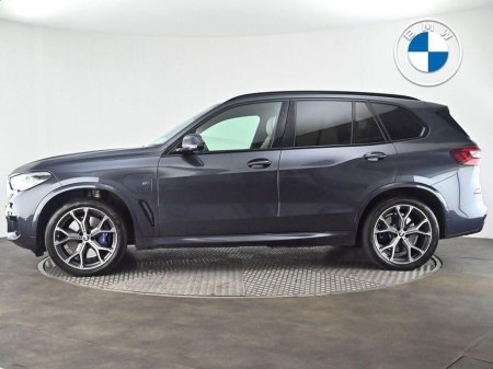 2021 BMW X5 xDrive45e M Sport €65,400