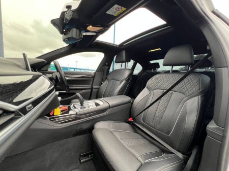 2017 BMW 7 Series 740e M-SPORT 2.0 HYBRID AUTO * MASSIVE SPEC * // COOLED MASSAGE SEATS // BMW INDIVIDUAL MERINO LEATHER INTERIOR // 360 SURROUND PARKING AID €27,950