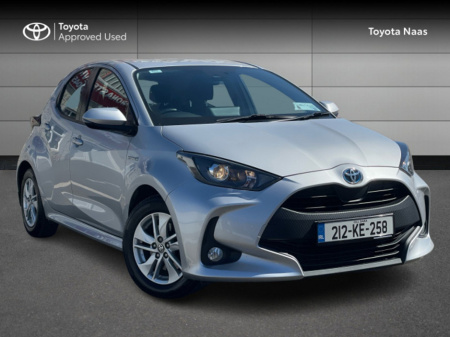 2021 Toyota Yaris HYBRID LUNA 4DR AUTO €22,444