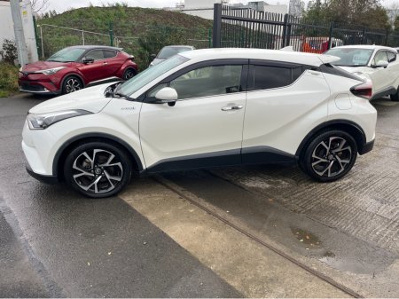 2018 Toyota C-HR 1.8 HYBRID AUTO LOW KM HIGH SPEC €18,450