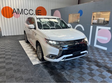 2020 Mitsubishi Outlander OUTLANDER 2.4 HYBRID / 63k KMs / HEATED SEATS + WHEEL / REVERSE CAMERA , ADAPTIVE CRUISE & MORE