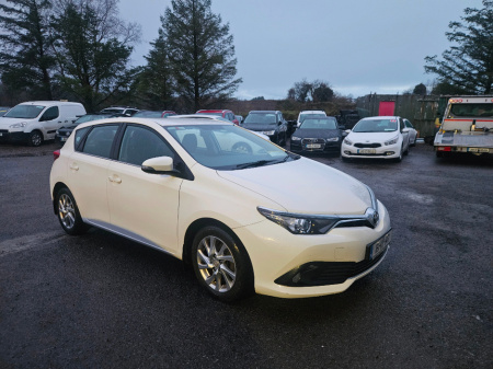 2016 Toyota Auris 1.4d-4d Luna 4DR