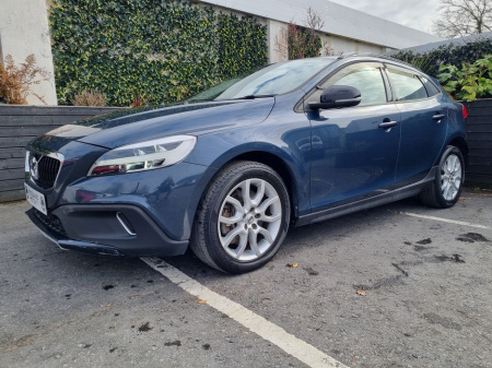 2017 Volvo V40 2.0D4 CROSS COUNTRY / HIGH SPEC / LOW MILEAGE / TAX €270 ( 172 DECEMBER REG ) €18,950