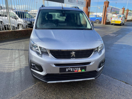 2023 Peugeot Rifter HORIZON RE TD 3 seats + wheelchair