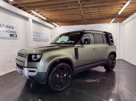 2021 Land Rover Defender  €43,995