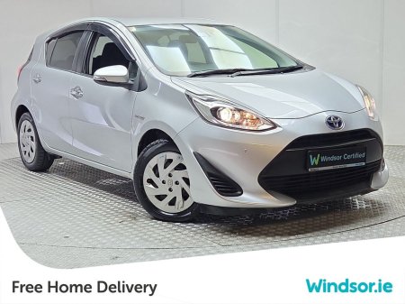 2019 Toyota Aqua Styleblack €13,995