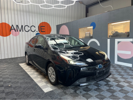 2022 Toyota Prius 1.8 HYBRID / 64k KMs / REVERSE CAMERA , ADAPTIVE CRUISE & MORE