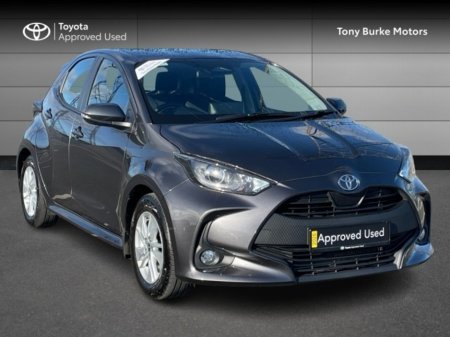 2025 Toyota Yaris - Save EUR 4,000 - Luna - 1.5 Hybrid - Automatic - EUR 180 Tax // Remote Central Locking // Front Electric Windows // Rear Electric Windows // Electric Mirrors // Heated Mirrors