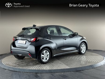 2021 Toyota Yaris HYBRID LUNA €21,450