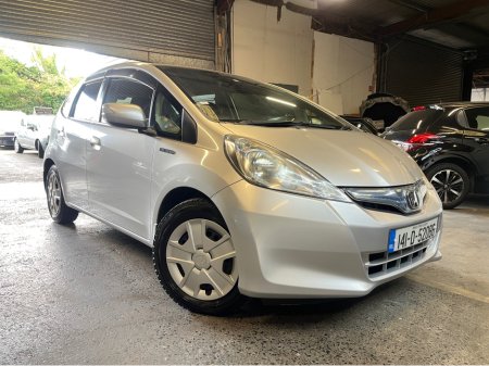 2014 Honda Fit 1.3 hybrid €7,995