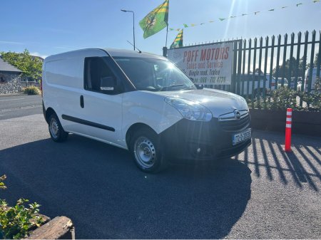 2017 Opel Combo VAN L1H1 2000 BASE 1.3 CDTI 2 2DR