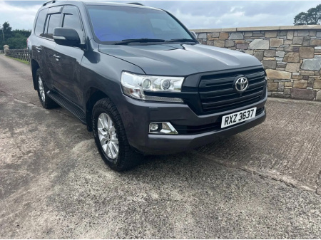 2022 Toyota Landcruiser Amazon V8 €123,456