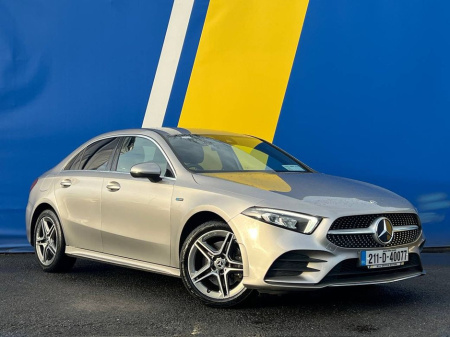 2021 Mercedes-Benz A Class A250e AMG-LINE 1.3 HYBRID AUTO // REVERSE CAMERA // APPLE CARPLAY/ANDROID AUTO // DIGITAL CLUSTER