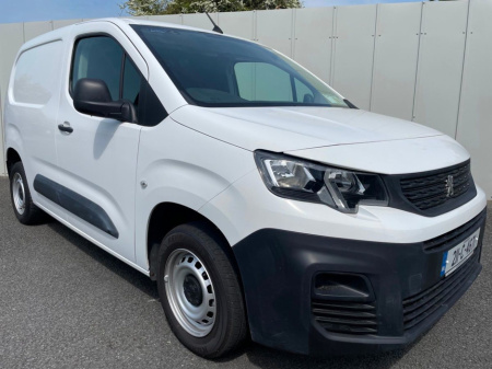 2021 Peugeot Partner  €15,900
