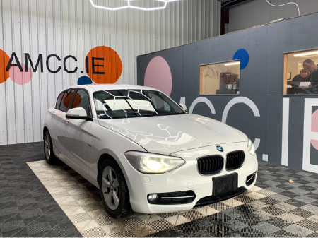 2014 BMW 1 Series 116i SPORT AUTOMATIC / 61k KMs / Reverse Camera