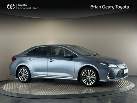 2023 Toyota Corolla HYBRID LUNA SPORT SALOON