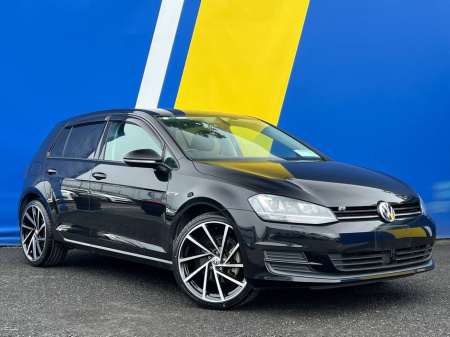 2016 Volkswagen Golf R-LINE PACK 1.2 TSI AUTO // TRENDLINE // LOW MILEAGE // NEW 19" R-LINE ALLOYS // BLUETOOTH MUSIC // FULL SERVICE HISTORY €14,900