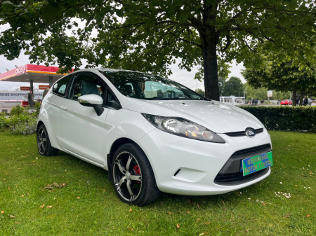 2012 Ford Fiesta 1.25 ZETEC 3DR ARGENTO €5,350