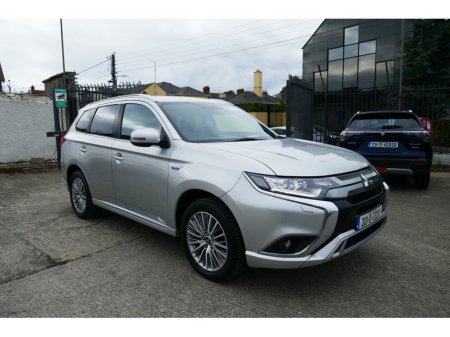 2020 Mitsubishi Outlander 2.4 DYNAMICS PHEV 221