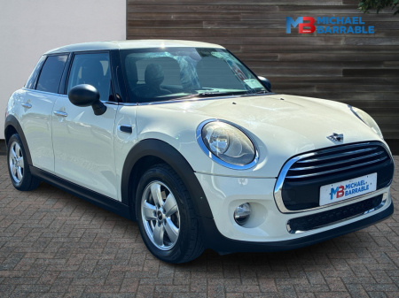 2015 MINI One Petrol Automatic €13,950