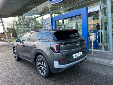 2025 Ford Explorer SELECT 77KWH EXTENDED €42,950