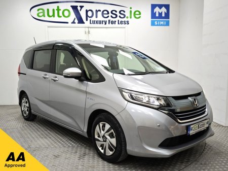 2017 Honda Freed 1.5 HYBRID G SE Automatic, Reversing camera