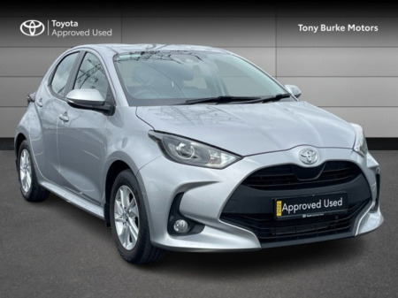 2022 Toyota Yaris Petrol - New Generation - Luna Edition - 1.0 - 5dr - Toyota Service History. // Front Electric Windows // Rear Electric Windows // Electric Mirrors // Apple Carplay // Android Auto €20,399