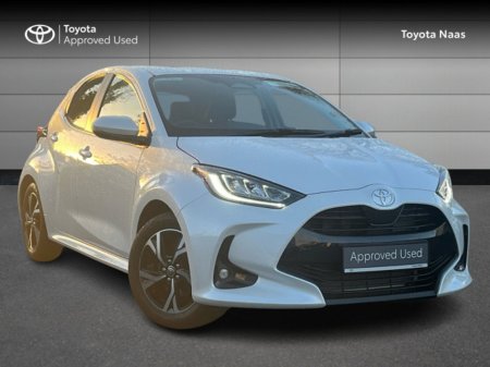 2025 Toyota Yaris YARIS LUNA SPORT €28,888