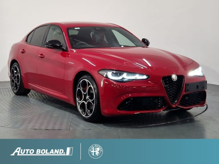 2025 Alfa Romeo Giulia 2.0 Petrol 280Bhp RWD - Red leather interior