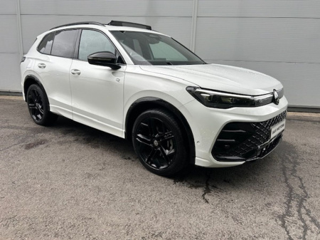 2024 Volkswagen Tiguan Tiguan R-Line 2.0TDi 150 DSG Black Edition Panoramic Sunroof