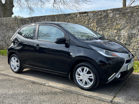 2016 Toyota Aygo 1.0 X PLAY 5DR €7,950