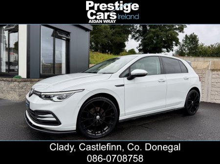 2021 Volkswagen Golf 2.0 TDI STYLE AUTOMATIC DSG,BODY KIT,PURE WHITE,FRONT AND REAR PARK SENSORS,PARK ASSIST,REVERSE CAMERA,AMBIENT LIGHTING,XENON LIGHTS,VIRTUAL COCKPIT,APPLE CAR PLAY,SAT NAV,ONE OWNER,FULL VW HISTORY