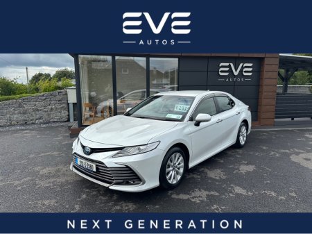 2021 Toyota Camry Low mileage - New model - Hybrid Self Charging