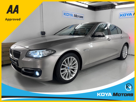 2015 BMW 5 Series 523D 2.0 DIESEL SE LUXURY PLUS // FULL BMW IDRIVE SERVICE HISTORY // FULL HEATED LEATHER SEATS // PRO BLUETOOTH MEDIA // REVERSING CAMERA W/ FULL PARK ASSIST // CRUISE CONTROL // LANE ASSIST €18,950